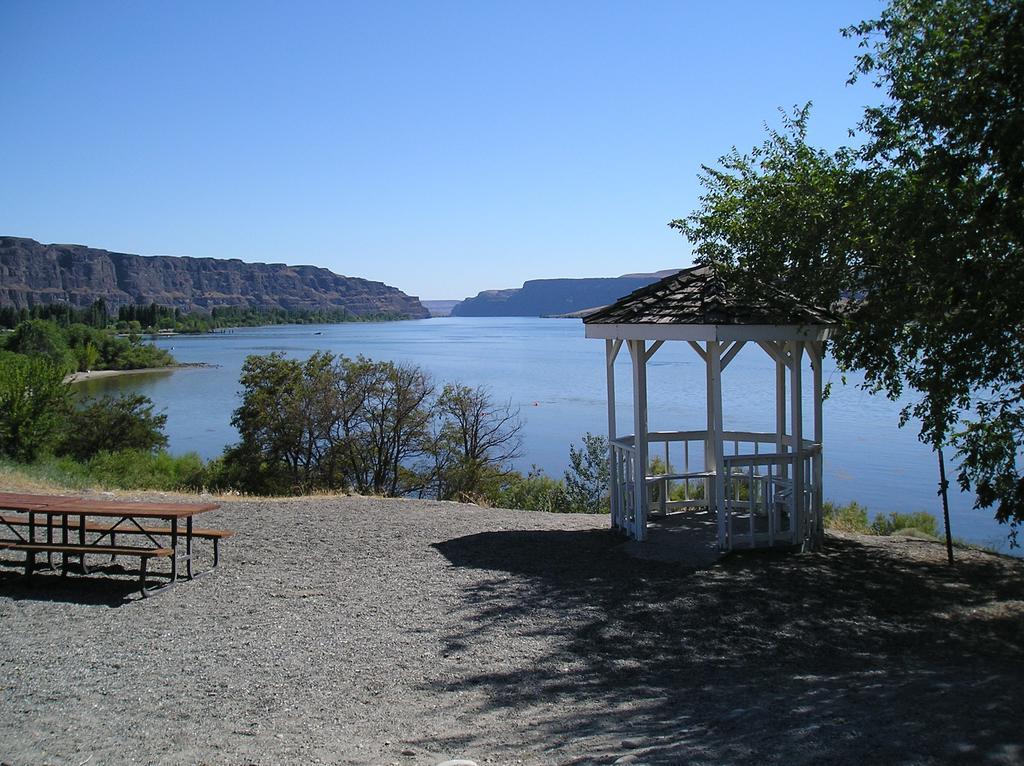 Crescent Bar Camping Resort Studio Cabin 1 Trinidad Eksteriør billede